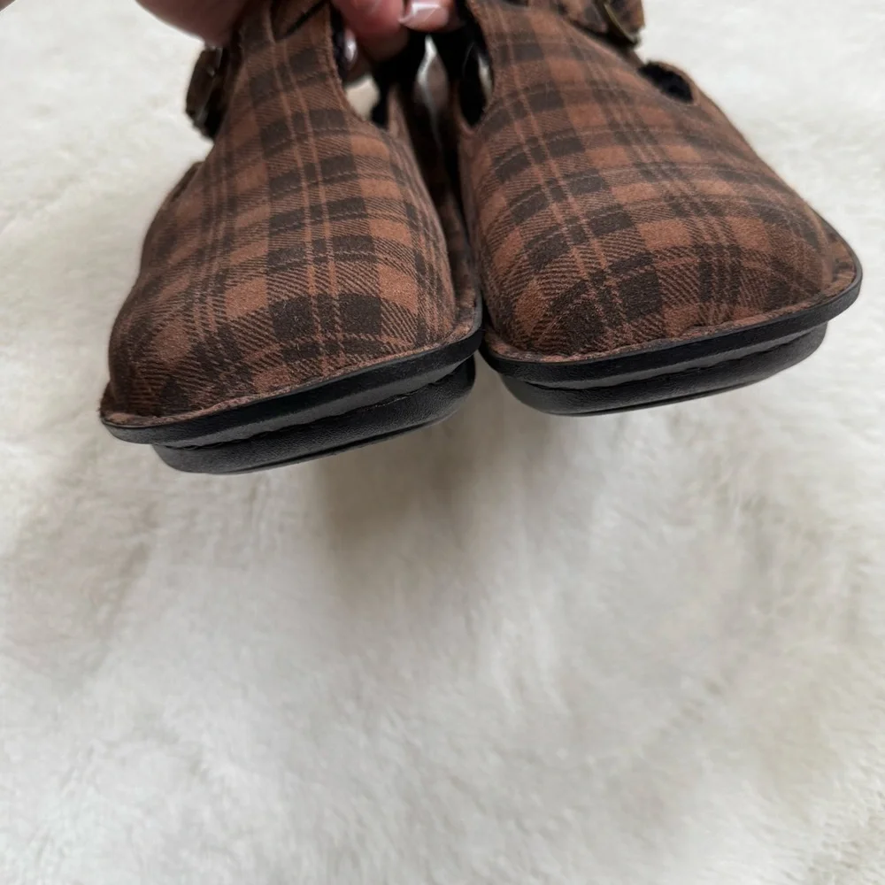 Alegria Brown Plaid Classic Kickin it Shearling Clog Size 8 - Picture 6 of 10